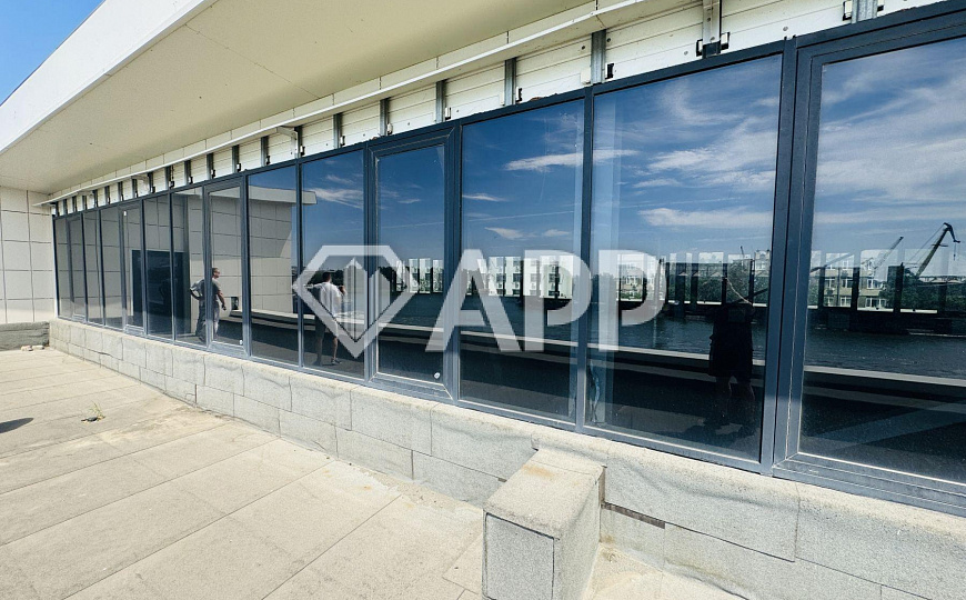 АРЕНДА/СДАМ/1400 м2/3 этаж / вид на дон/ парковка 155 мест фото