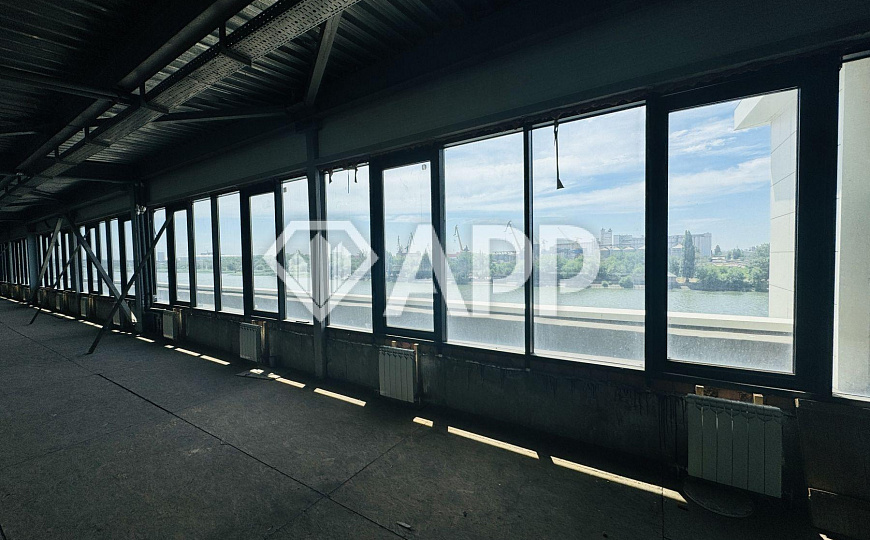 АРЕНДА/СДАМ/1400 м2/3 этаж / вид на дон/ парковка 155 мест фото