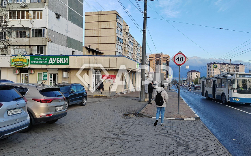 Продам торговое помещение, 500 м² фото