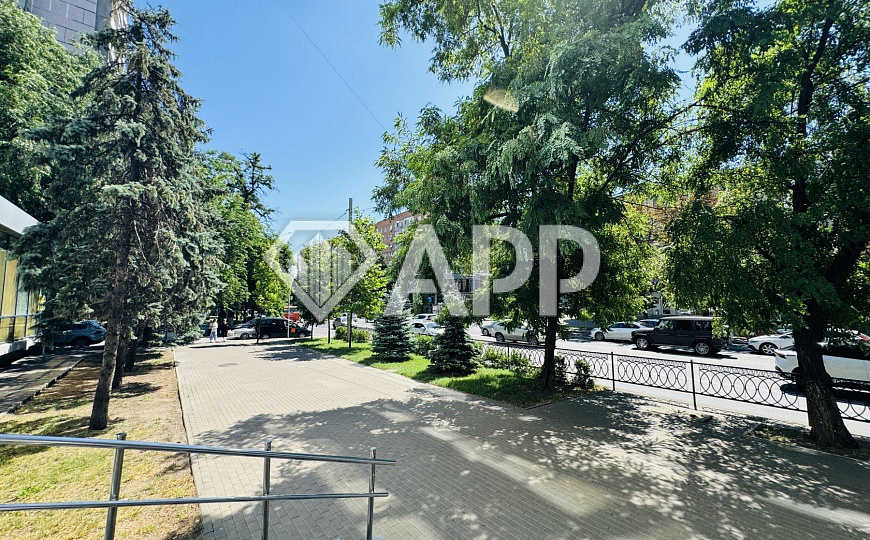Сдача / Аренда / 200 м2 /350 м2 /150 м2 /центр /трафик фото