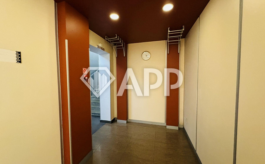 Сдача / Аренда / 200 м2 /350 м2 /150 м2 /центр /трафик фото
