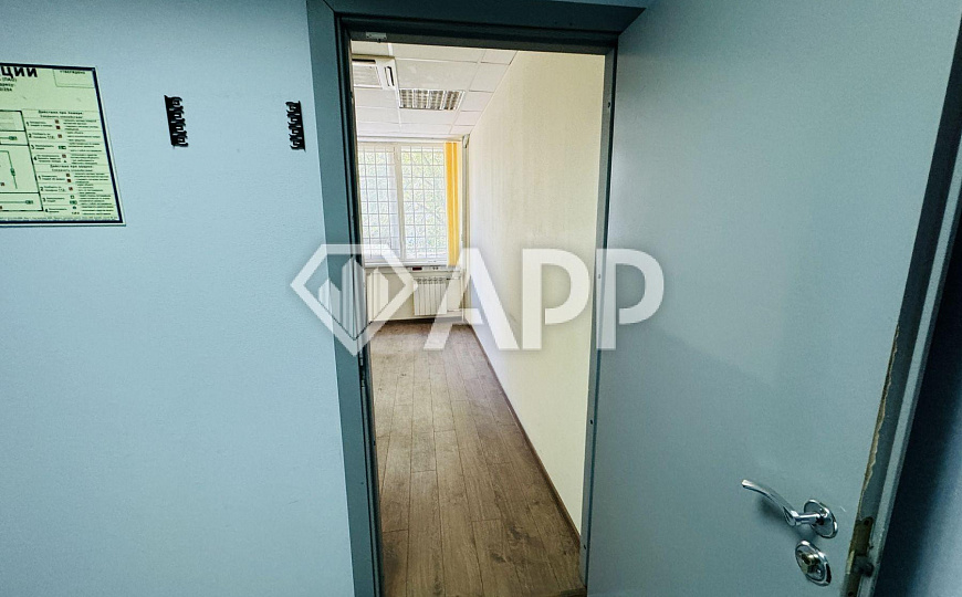 Сдача / Аренда / 200 м2 /350 м2 /150 м2 /центр /трафик фото