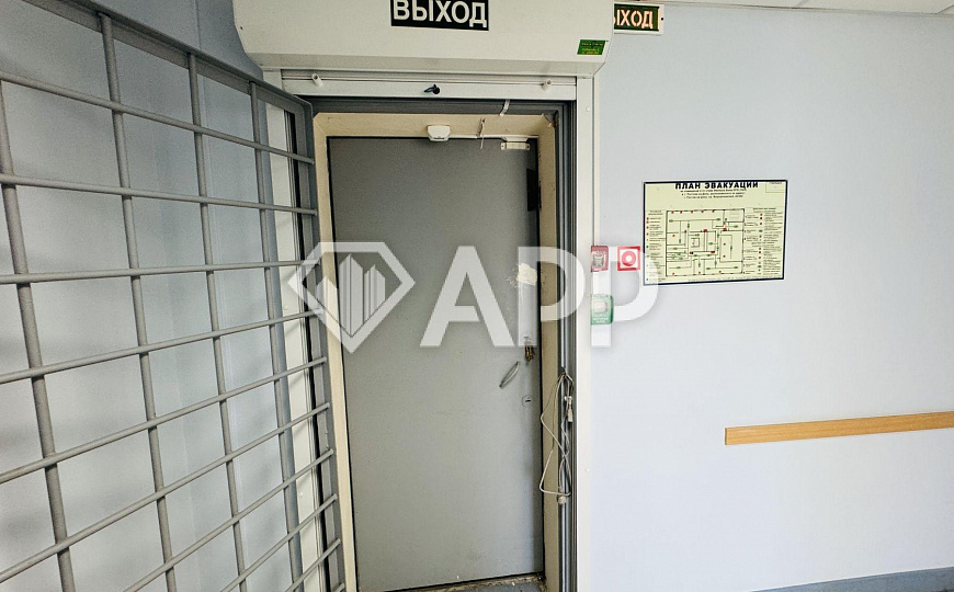 Сдача / Аренда / 200 м2 /350 м2 /150 м2 /центр /трафик фото