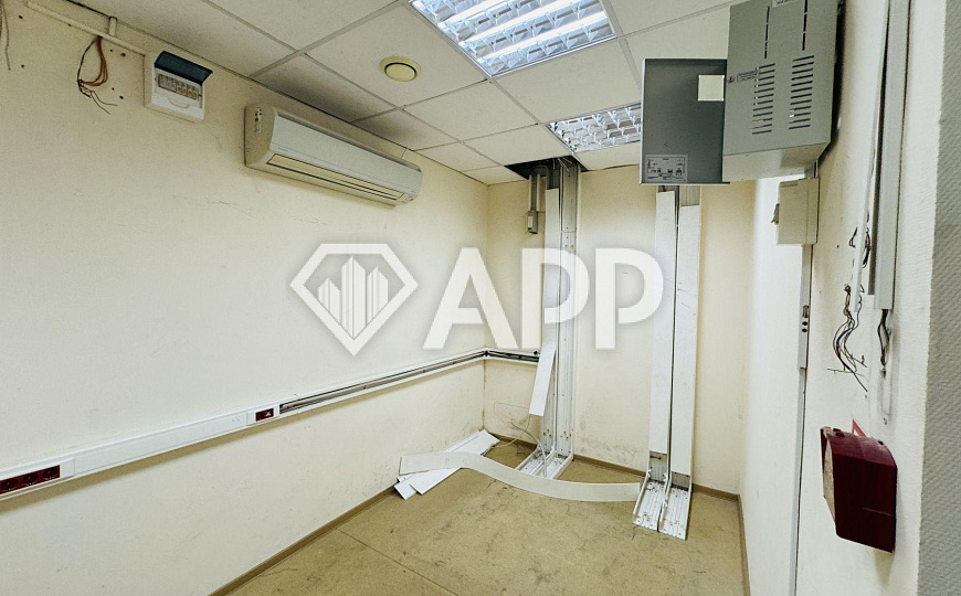 Сдача / Аренда / 200 м2 /350 м2 /150 м2 /центр /трафик фото