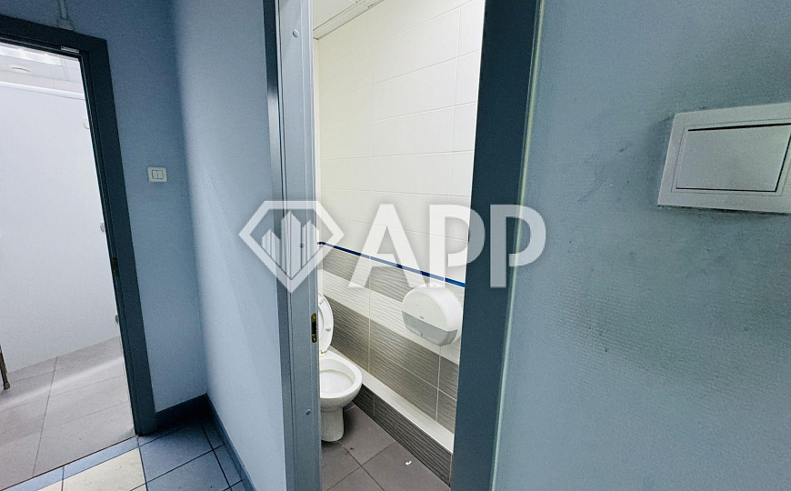 Сдача / Аренда / 200 м2 /350 м2 /150 м2 /центр /трафик фото
