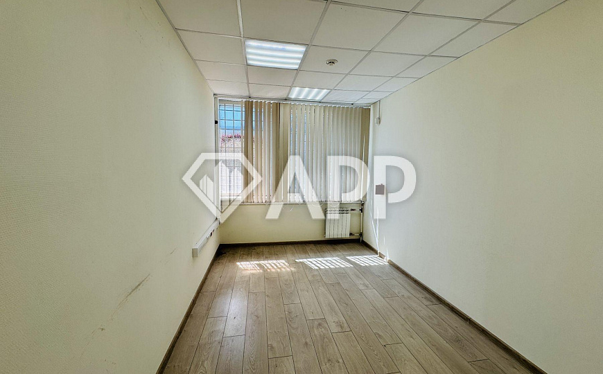 Сдача / Аренда / 200 м2 /350 м2 /150 м2 /центр /трафик фото