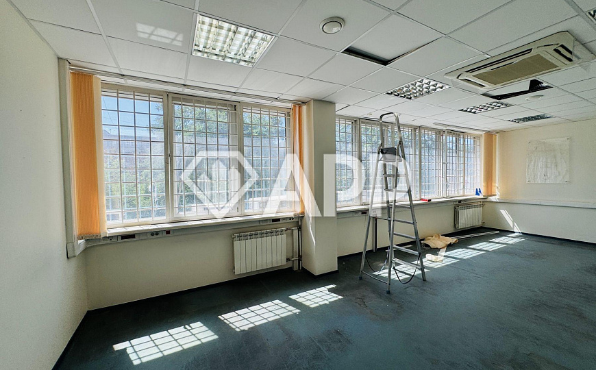 Сдача / Аренда / 200 м2 /350 м2 /150 м2 /центр /трафик фото
