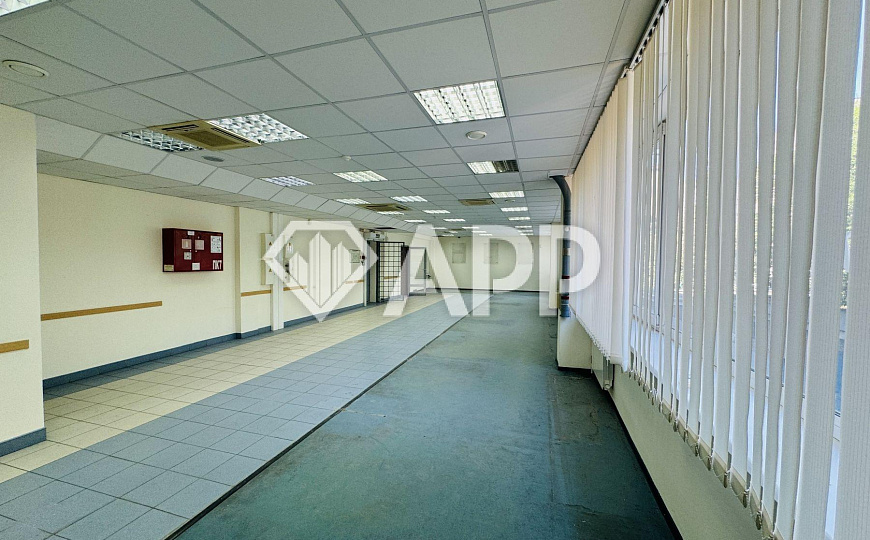Сдача / Аренда / 200 м2 /350 м2 /150 м2 /центр /трафик фото