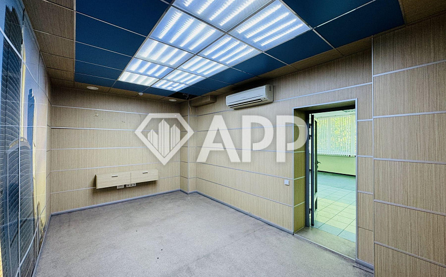 Сдача / Аренда / 200 м2 /350 м2 /150 м2 /центр /трафик фото