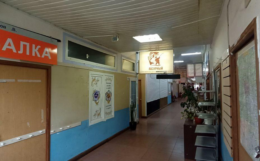 Продаётся торговый комплекс 1.337 м² с земельным участком. фото