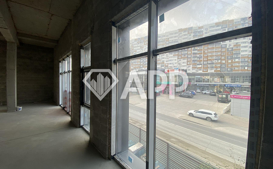 Сдам торговое помещение, 270 м² фото