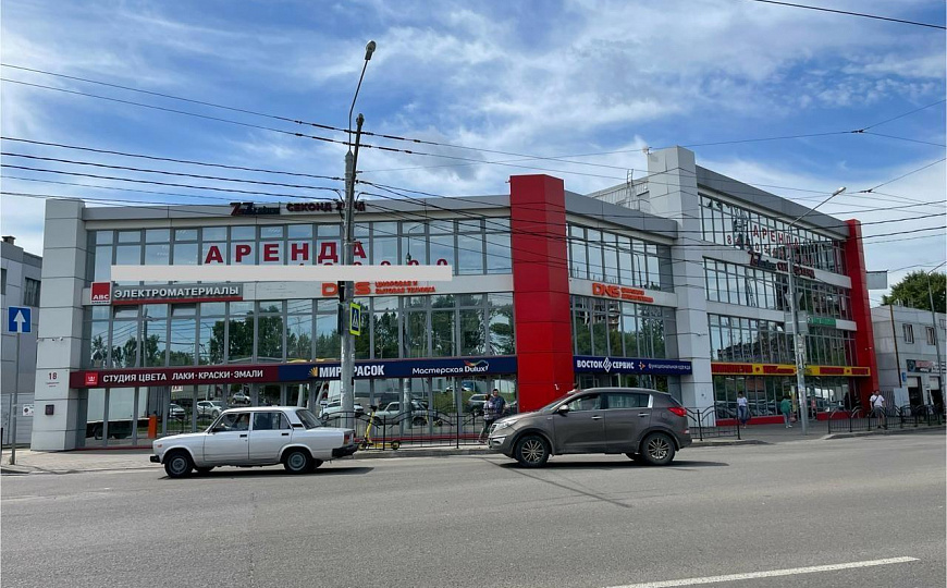 Сдам торговое помещение, 300 м² фото