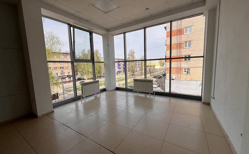 Помещение свободного назначения 180 м² фото