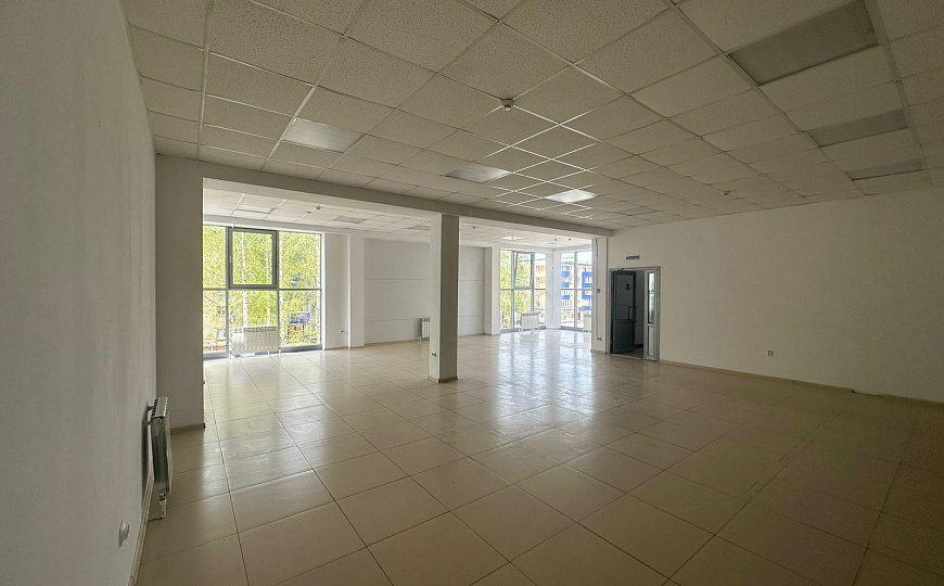 Помещение свободного назначения 180 м² фото