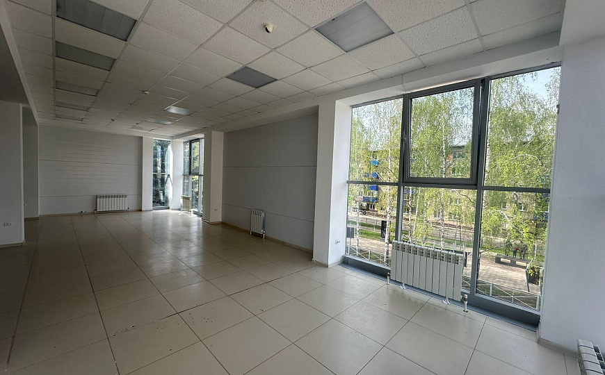 Помещение свободного назначения 180 м² фото