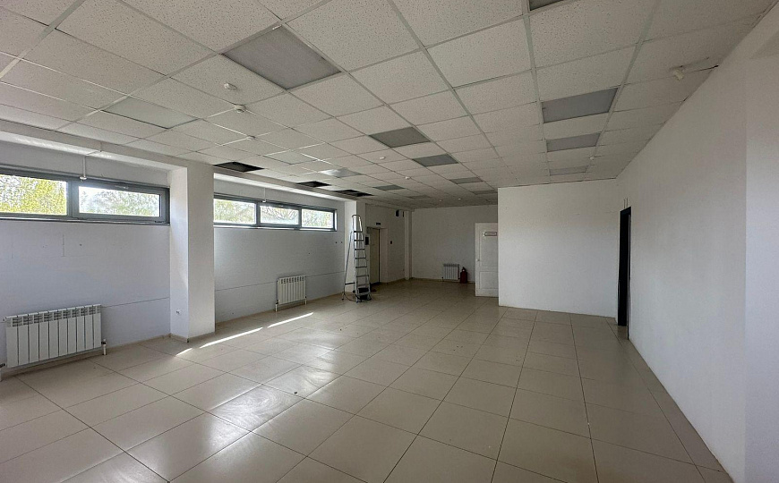 Помещение свободного назначения 180 м² фото