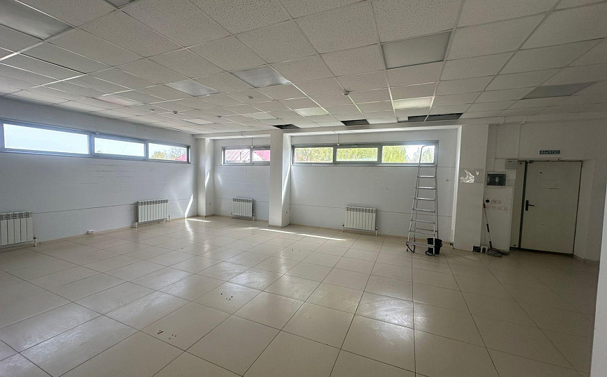 Помещение свободного назначения 180 м² фото