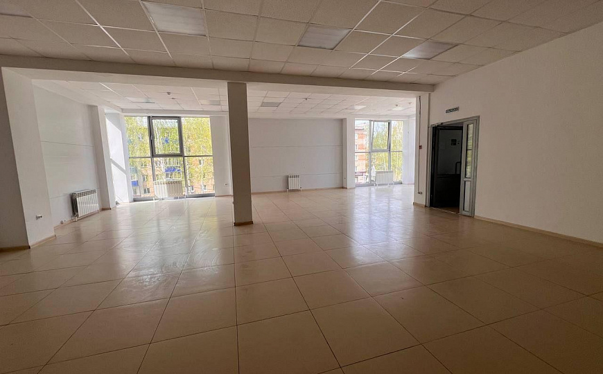 Помещение свободного назначения 180 м² фото