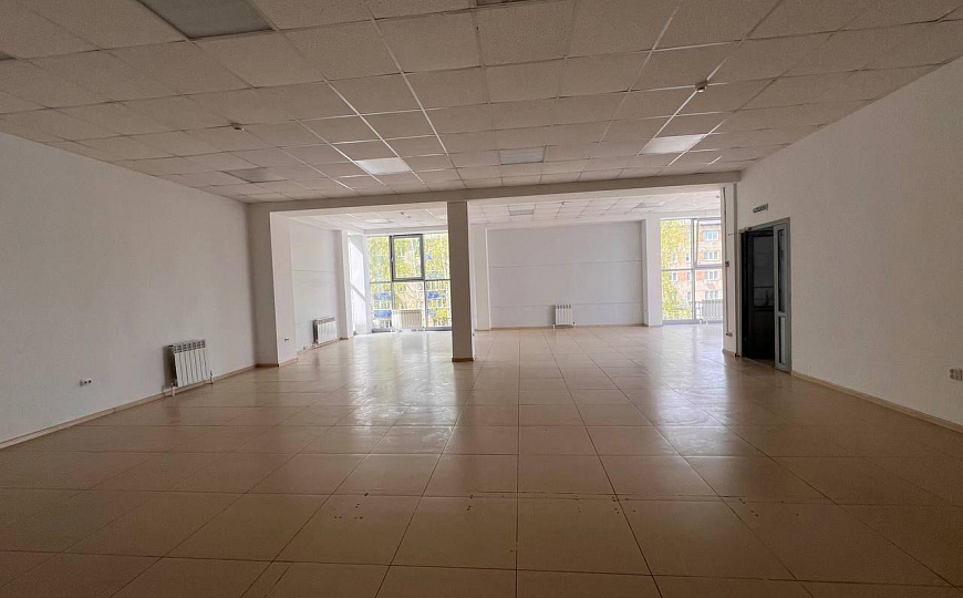 Помещение свободного назначения 180 м² фото