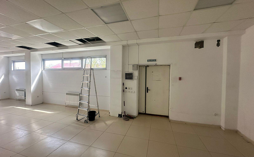 Помещение свободного назначения 180 м² фото