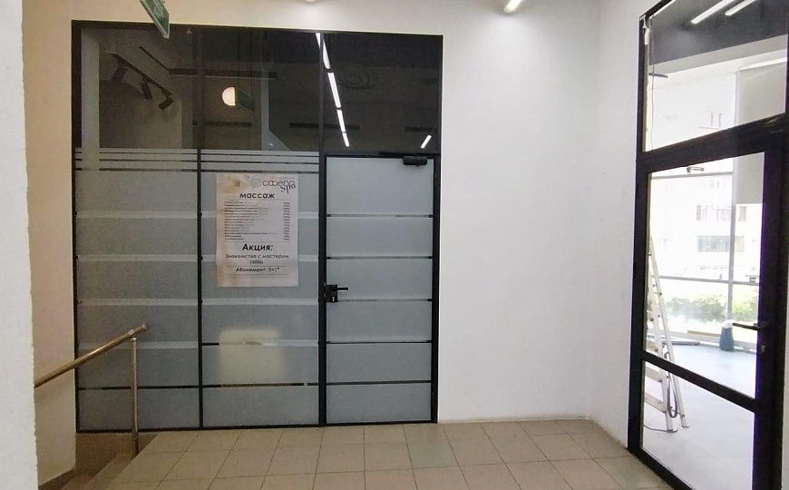 Сдам торговое помещение, 17 м² фото