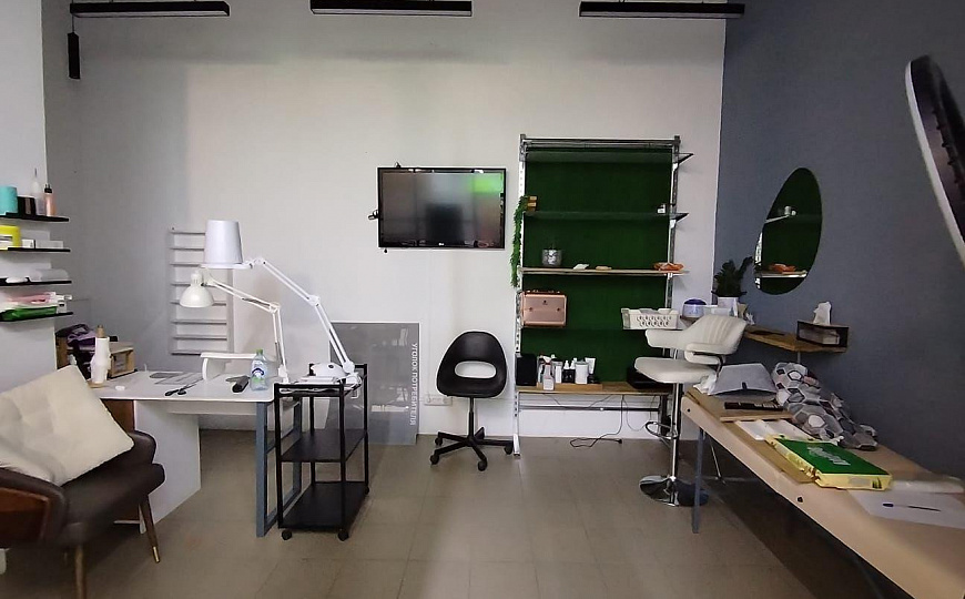 Сдам торговое помещение, 17 м² фото