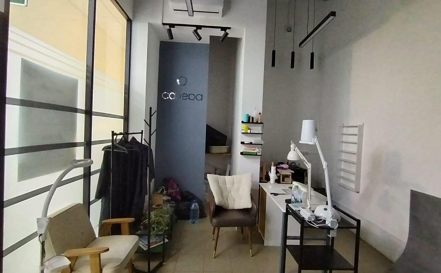 Сдам торговое помещение, 17 м² фото