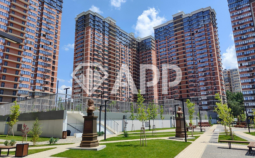Продам торговое помещение, 71,5 м² фото