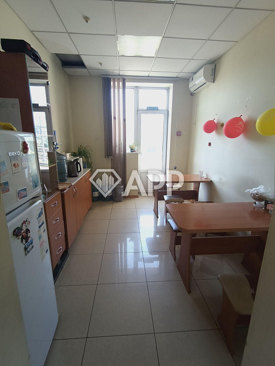 Сдам офисное помещение, 160 м² фото