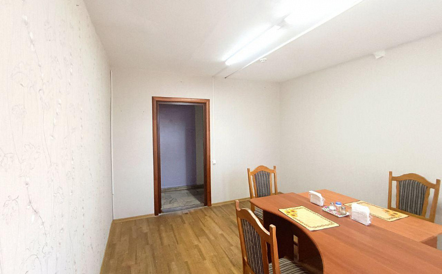 Офисное помещение в аренду, 82 м2 фото