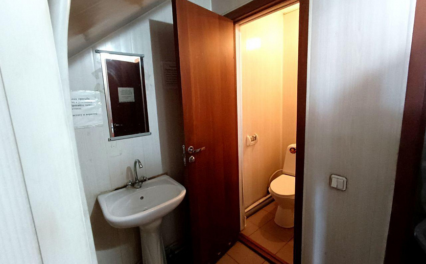 Офисное помещение в аренду, 82 м2 фото