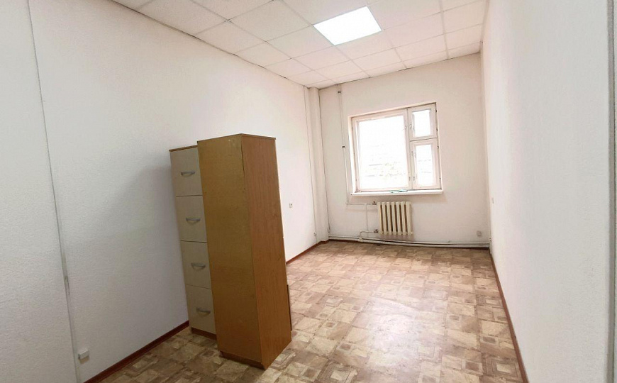 Офисное помещение в аренду, 82 м2 фото