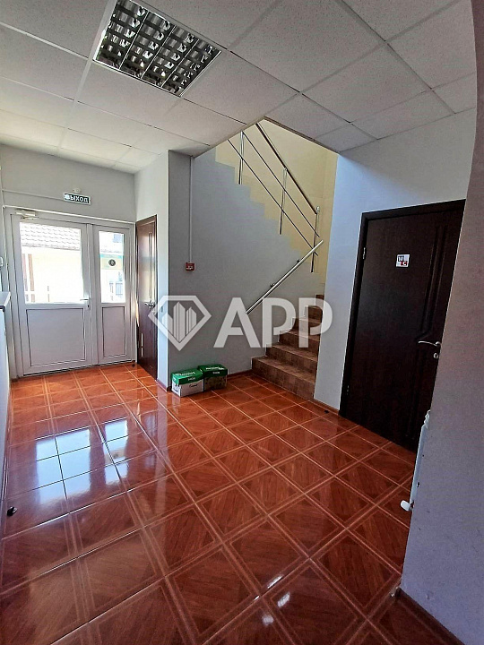 Продаю офисное здание , 550 м² фото