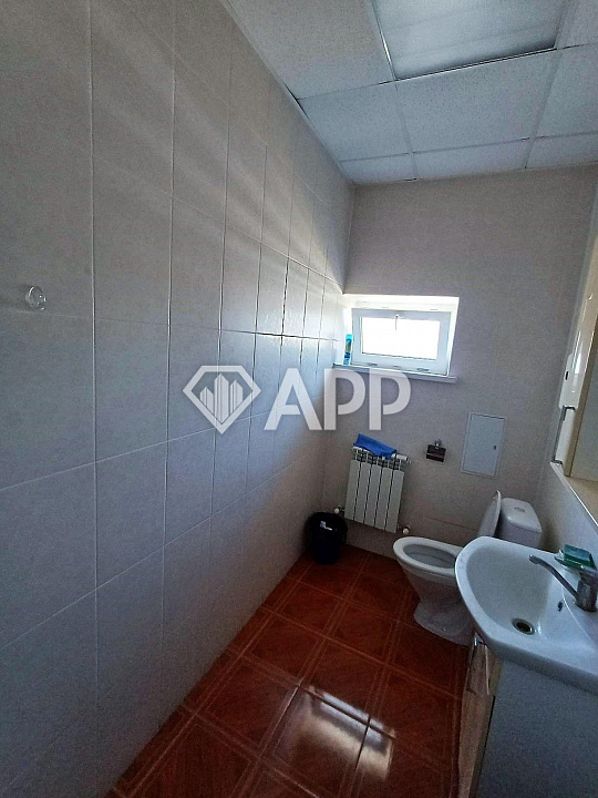 Продаю офисное здание , 550 м² фото