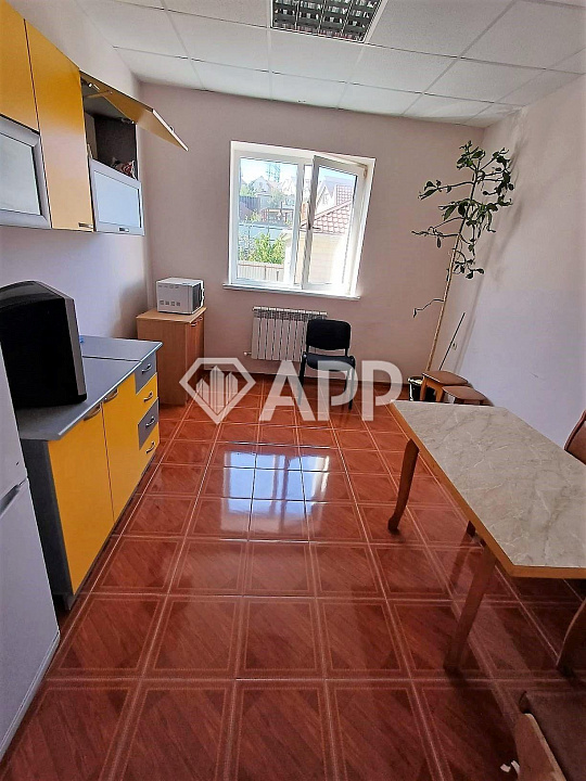 Продаю офисное здание , 550 м² фото