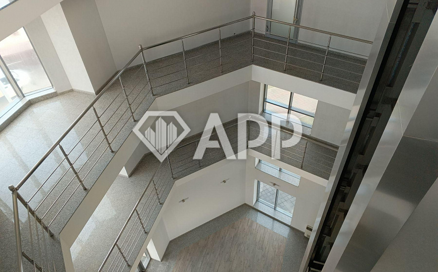 Сдам офисное помещение, 386,9 м² фото