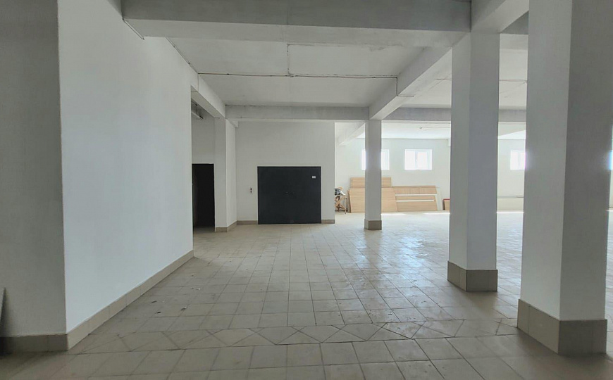 Сдам торговое помещение, 500 м² фото