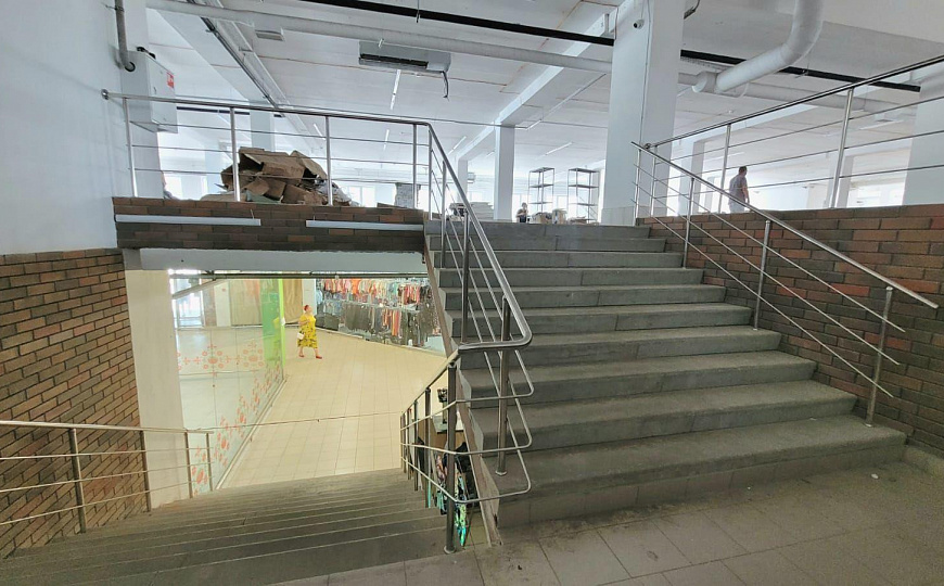 Сдам торговое помещение, 500 м² фото