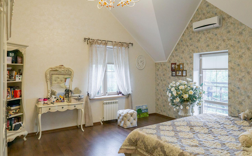 Продается шикарный частный жилой комплекс  410 м² фото