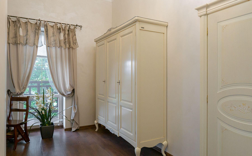 Продается шикарный частный жилой комплекс  410 м² фото