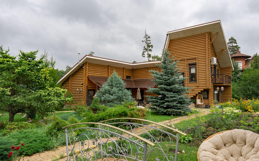 Продается шикарный частный жилой комплекс  410 м² фото