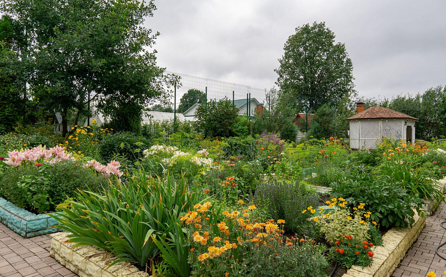 Продается шикарный частный жилой комплекс  410 м² фото