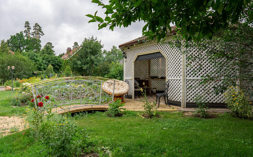 Продается шикарный частный жилой комплекс  410 м² фото