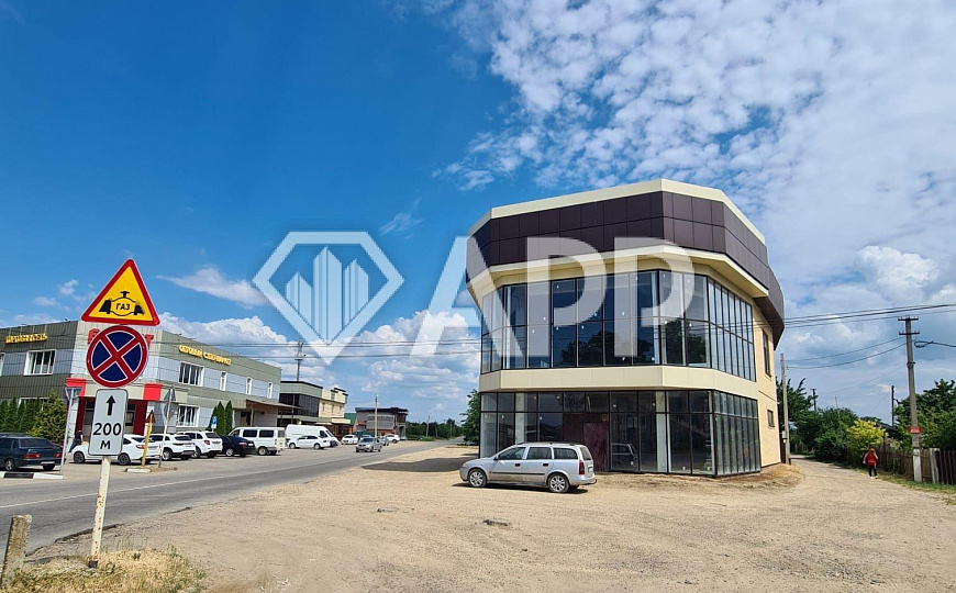 Продам торговое помещение, 560 м² фото