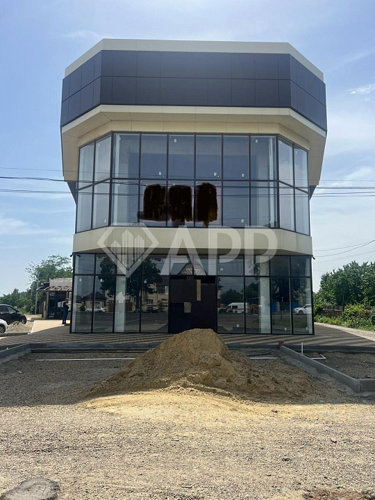 Продам торговое помещение, 560 м² фото