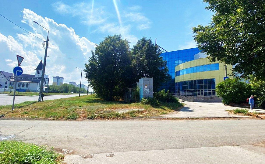 Сдам отдельно стоящее здание, 720 м² фото