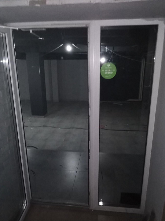 Помещение рядом с Ворошиловским ТЦ, трафик, 290 м² фото