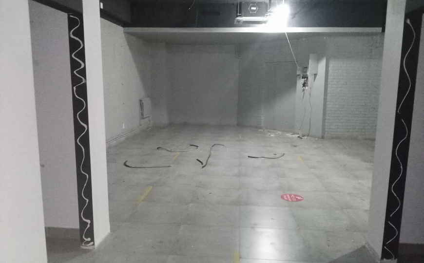 Помещение рядом с Ворошиловским ТЦ, трафик, 290 м² фото