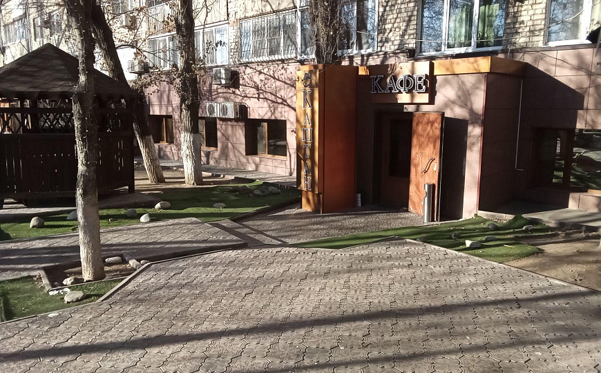 Помещение под кафе в крупном жилмассиве, трафик, 205 м² фото