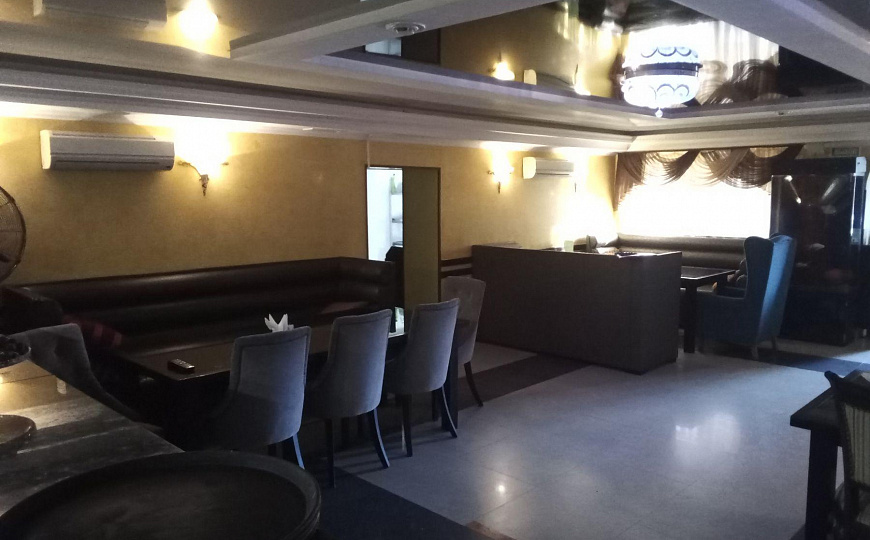 Помещение под кафе в крупном жилмассиве, трафик, 205 м² фото